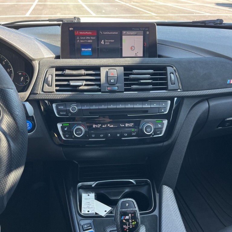 2018 BMW 3 Series Image 11