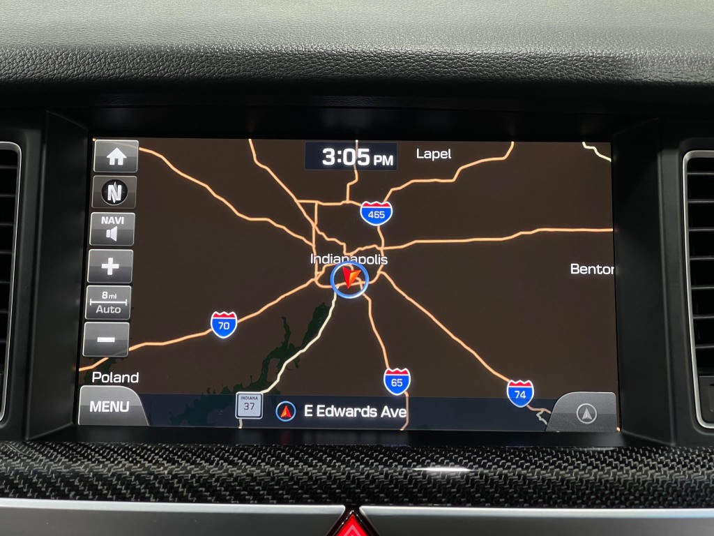 2018 Genesis G80 Image 10