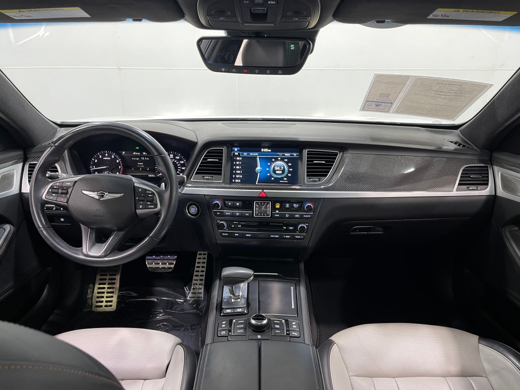 2018 Genesis G80 Image 19