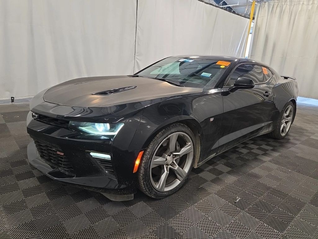 2018 Chevrolet Camaro Image 2