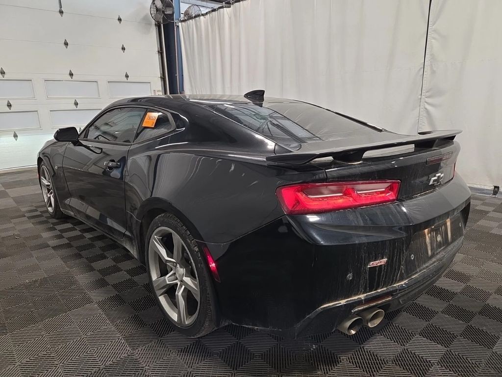 2018 Chevrolet Camaro Image 4
