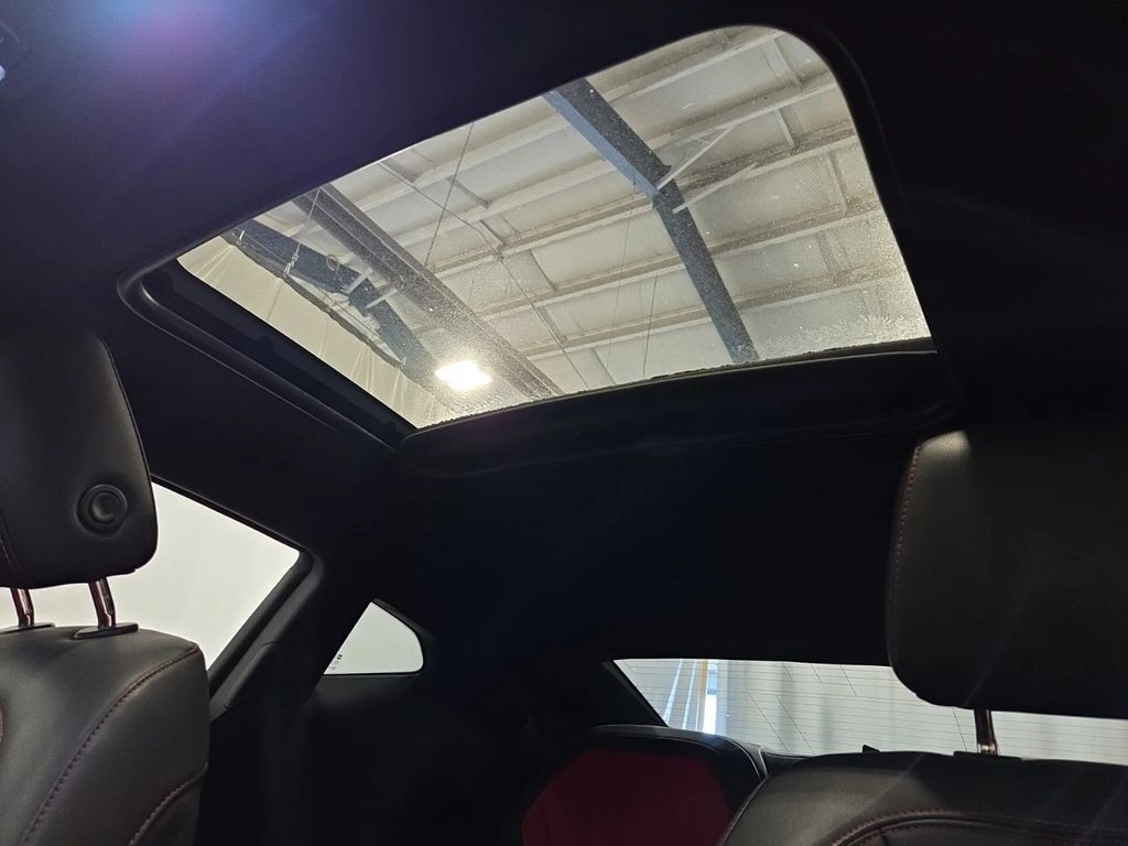 2018 Chevrolet Camaro Image 8