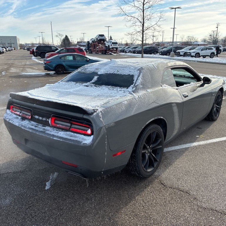 2018 Dodge Challenger Image 5