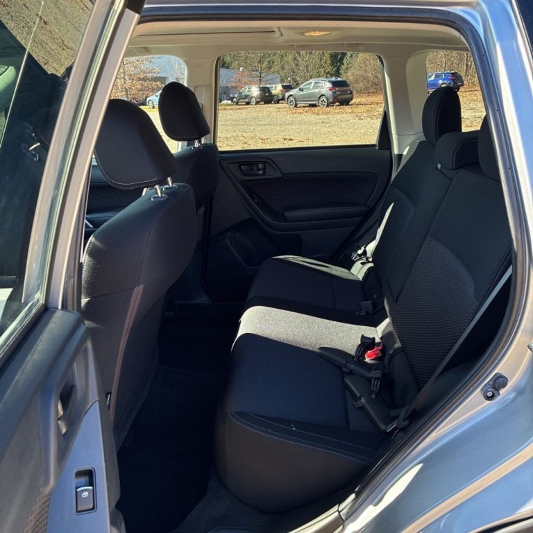 2018 Subaru Forester Image 13