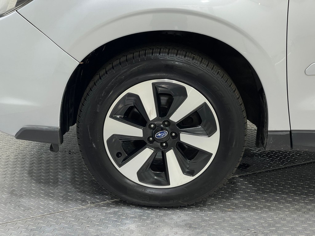 2018 Subaru Forester Image 33