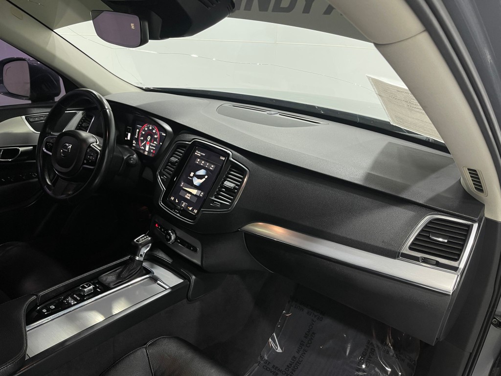 2017 Volvo XC90 Image 19