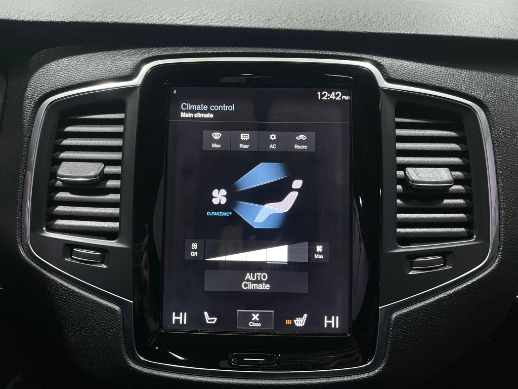 2017 Volvo XC90 Image 24