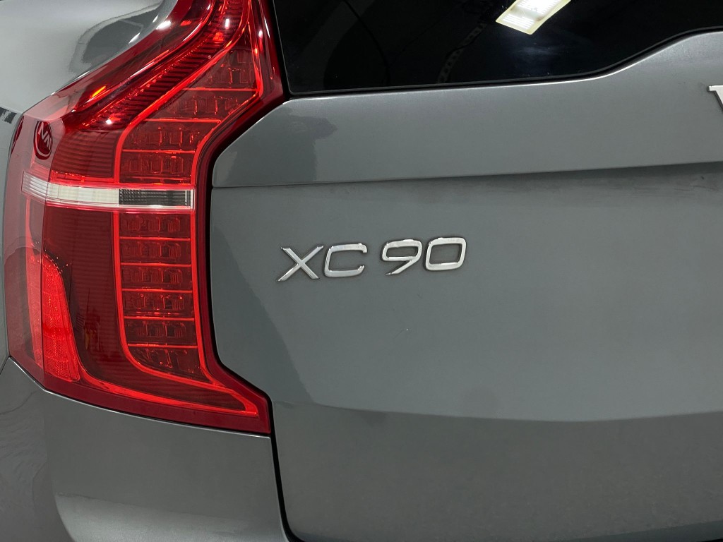 2017 Volvo XC90 Image 38