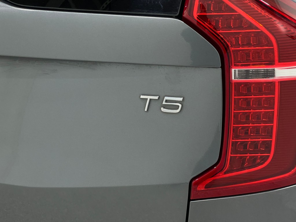 2017 Volvo XC90 Image 39