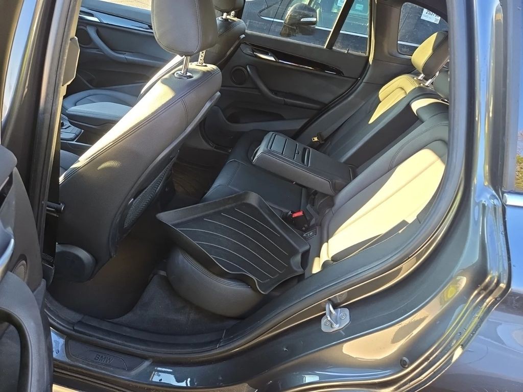 2017 BMW X1 Image 7