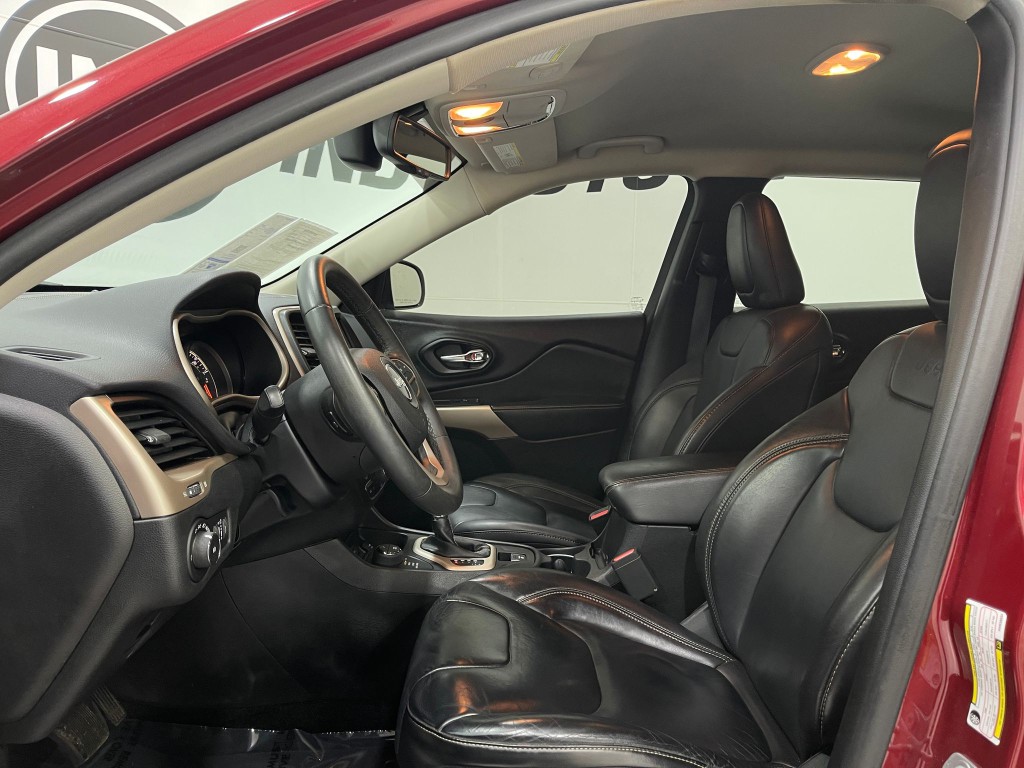 2017 Jeep Cherokee Image 11