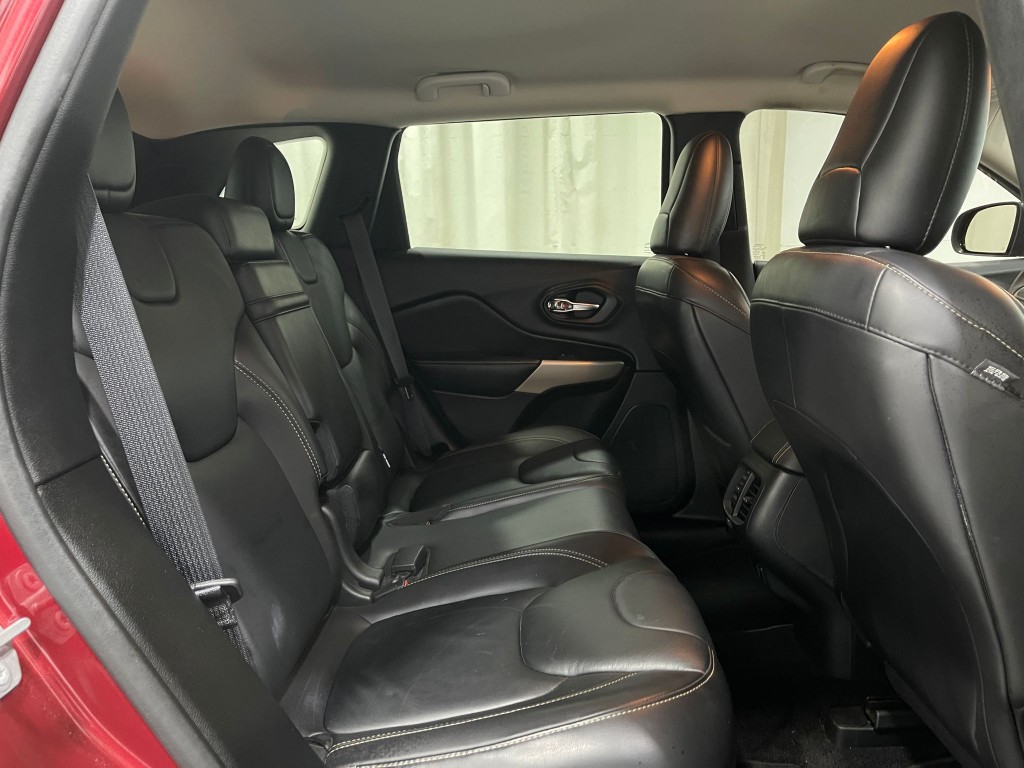 2017 Jeep Cherokee Image 30