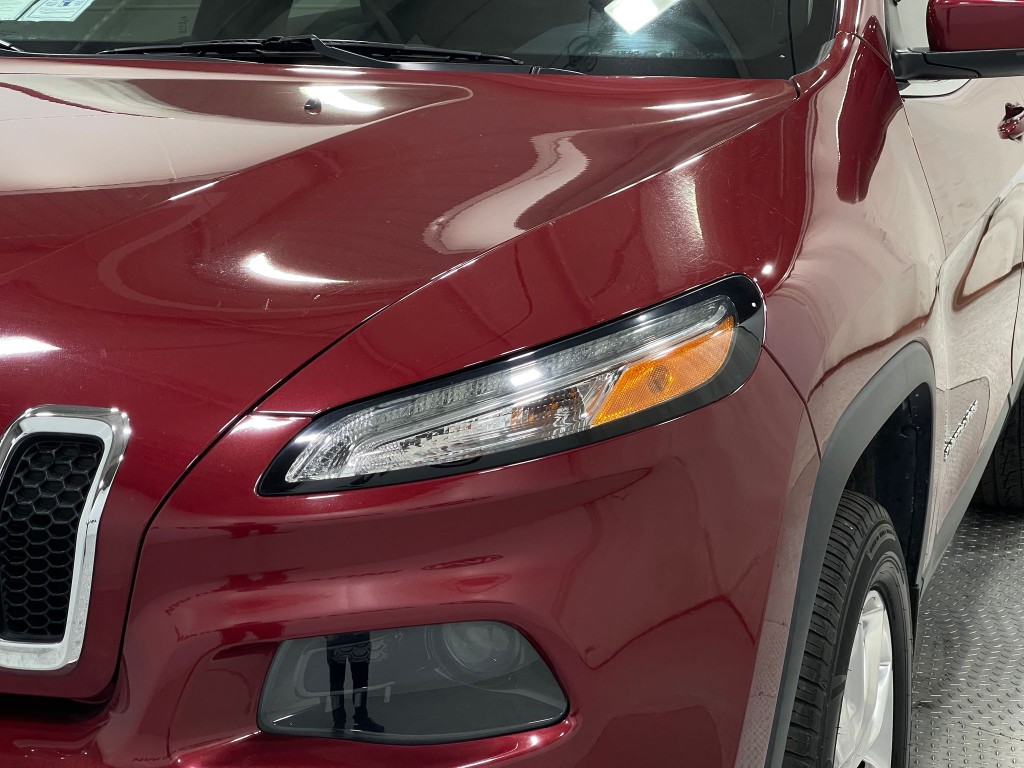 2017 Jeep Cherokee Image 32