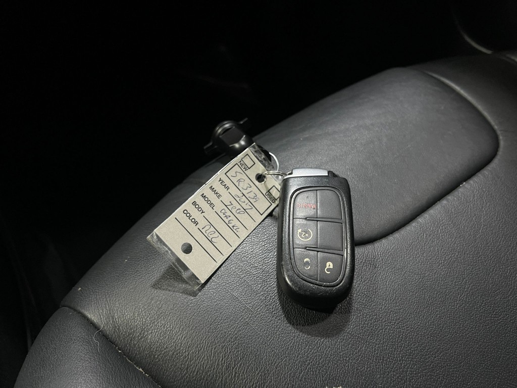 2017 Jeep Cherokee Image 36