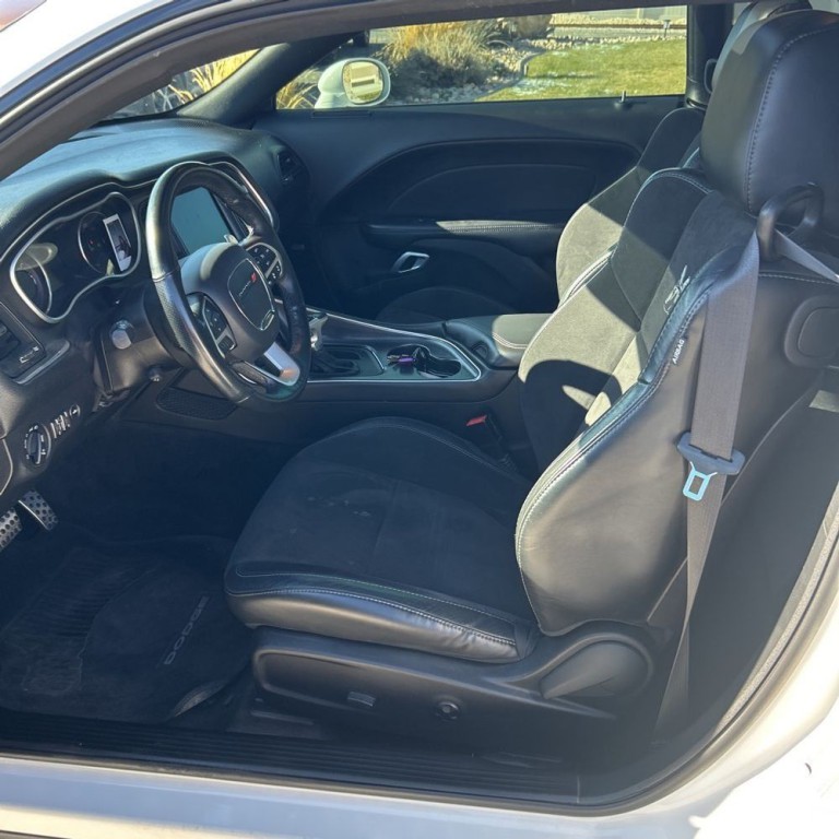 2016 Dodge Challenger Image 5