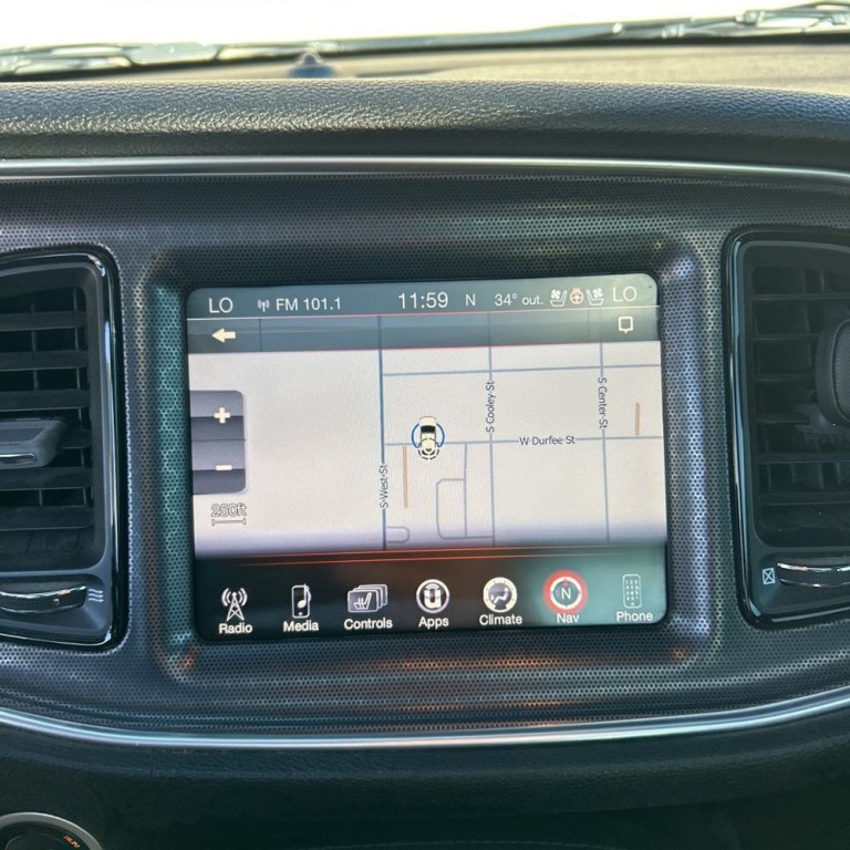 2016 Dodge Challenger Image 11