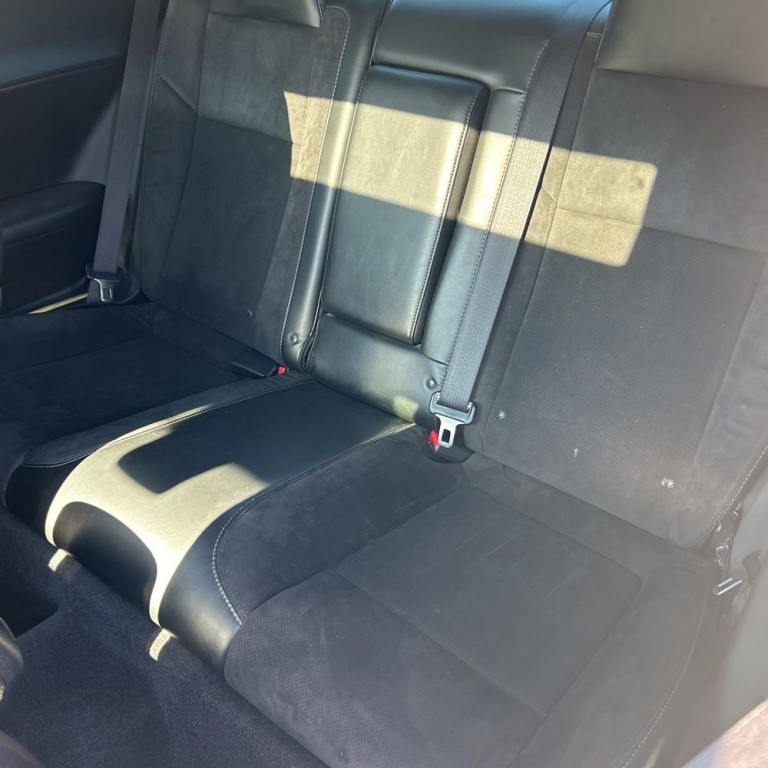 2016 Dodge Challenger Image 14