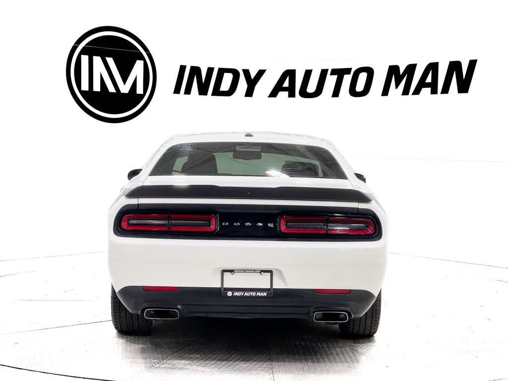 2016 Dodge Challenger Image 5
