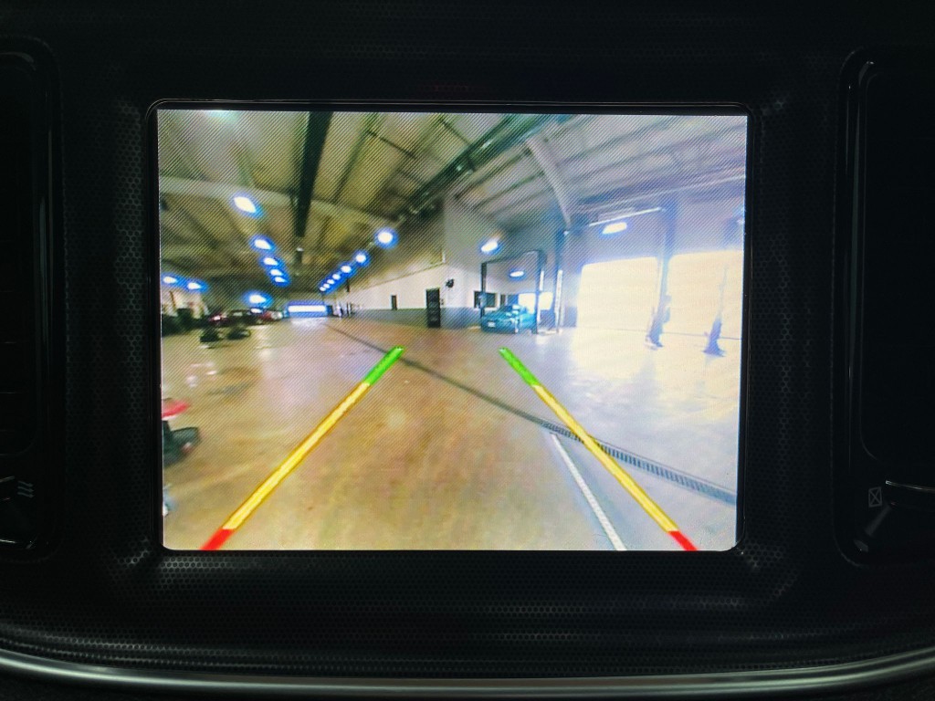 2016 Dodge Challenger Image 11