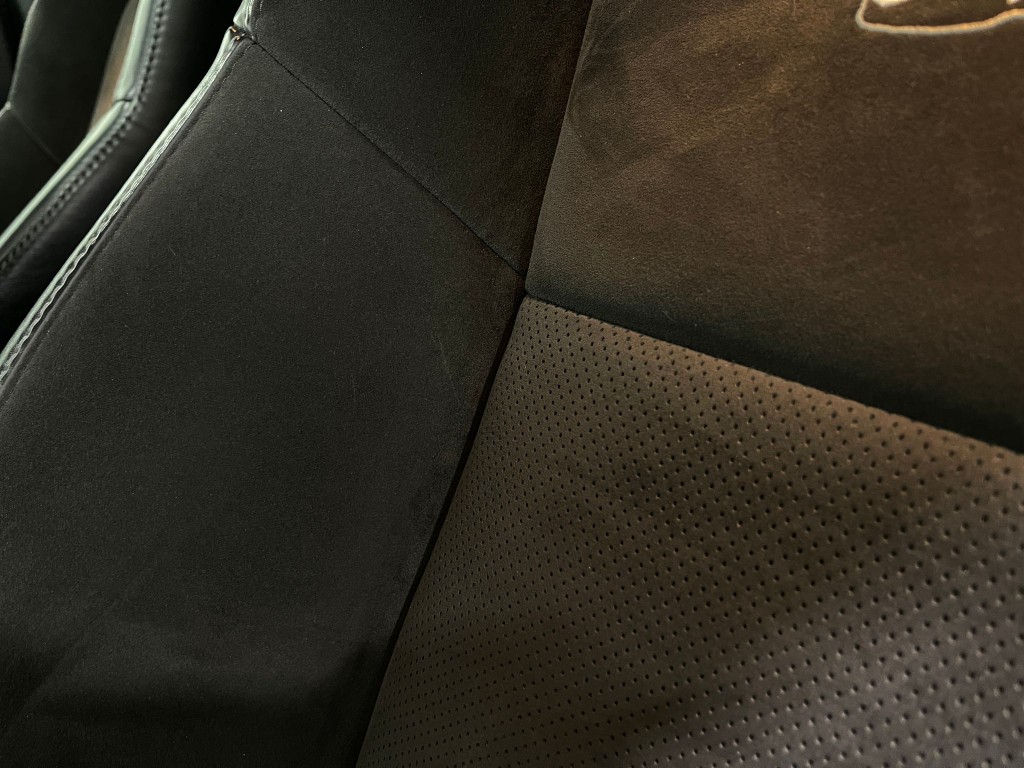 2016 Dodge Challenger Image 19