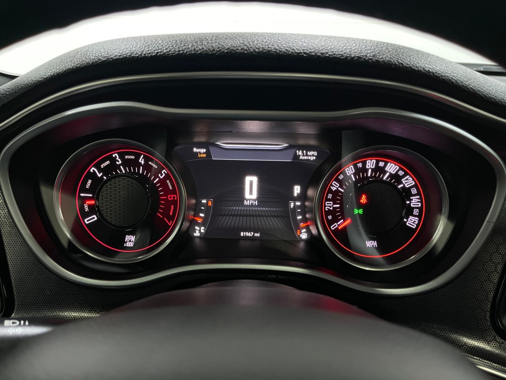 2016 Dodge Challenger Image 24