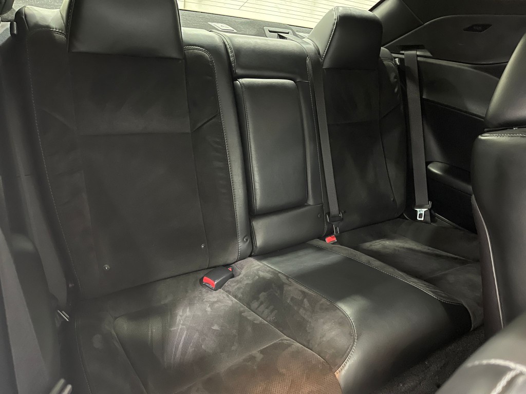 2016 Dodge Challenger Image 32