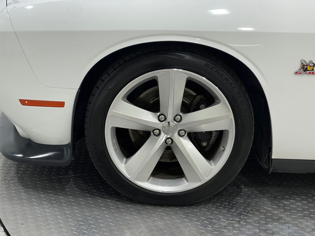 2016 Dodge Challenger Image 36