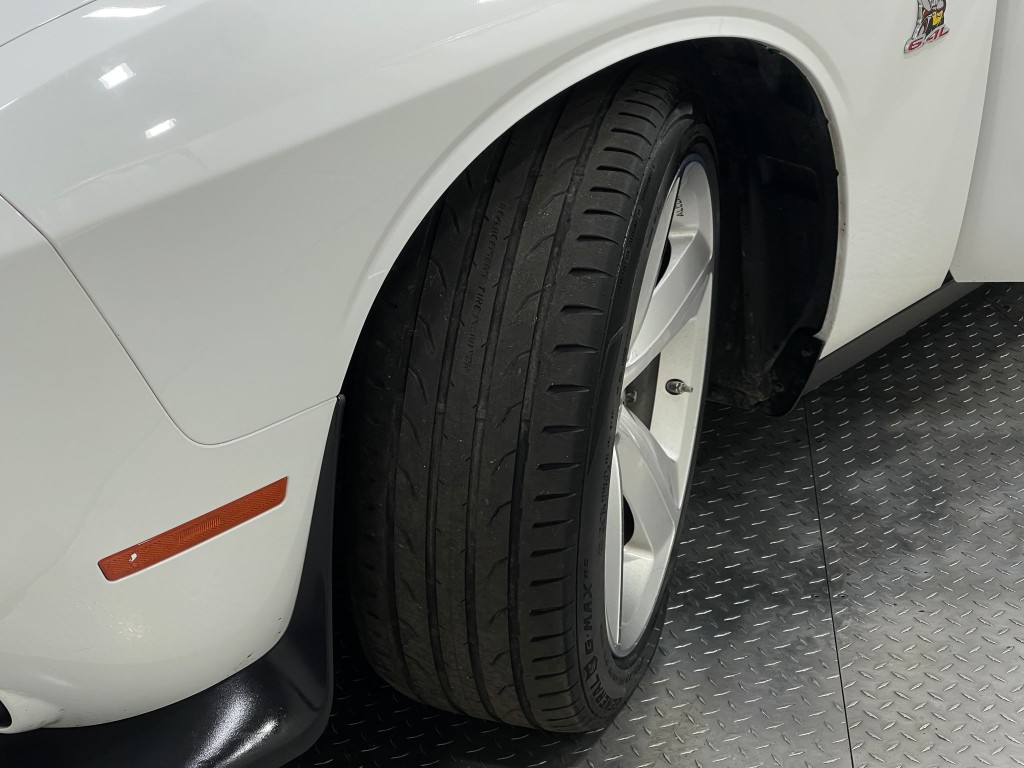 2016 Dodge Challenger Image 37