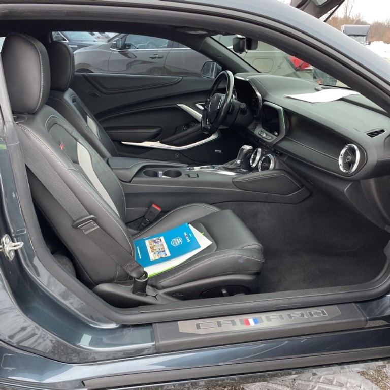 2020 Chevrolet Camaro Image 6