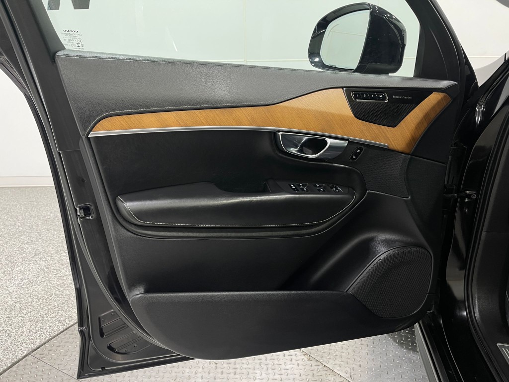 2019 Volvo XC90 Image 16
