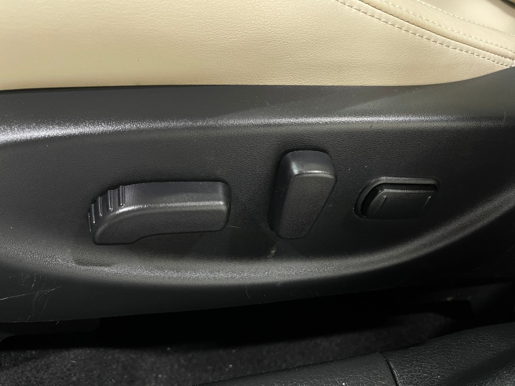 2019 Nissan Maxima Image 19