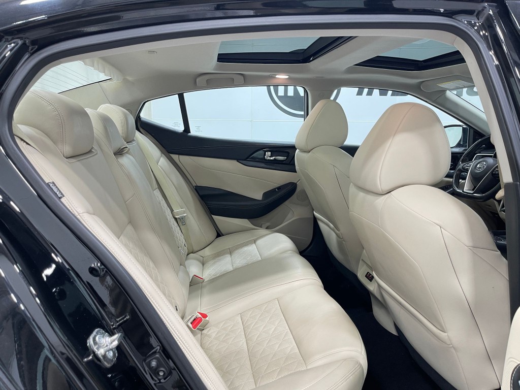 2019 Nissan Maxima Image 31