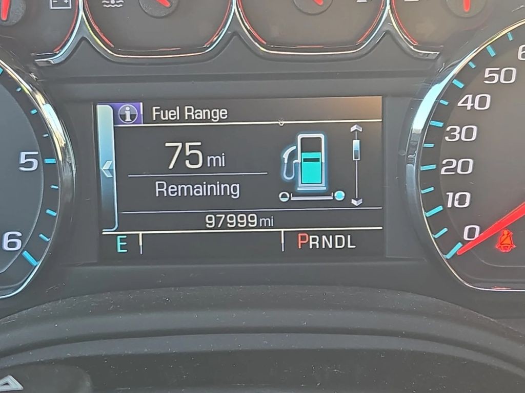 2018 Chevrolet Suburban Image 6