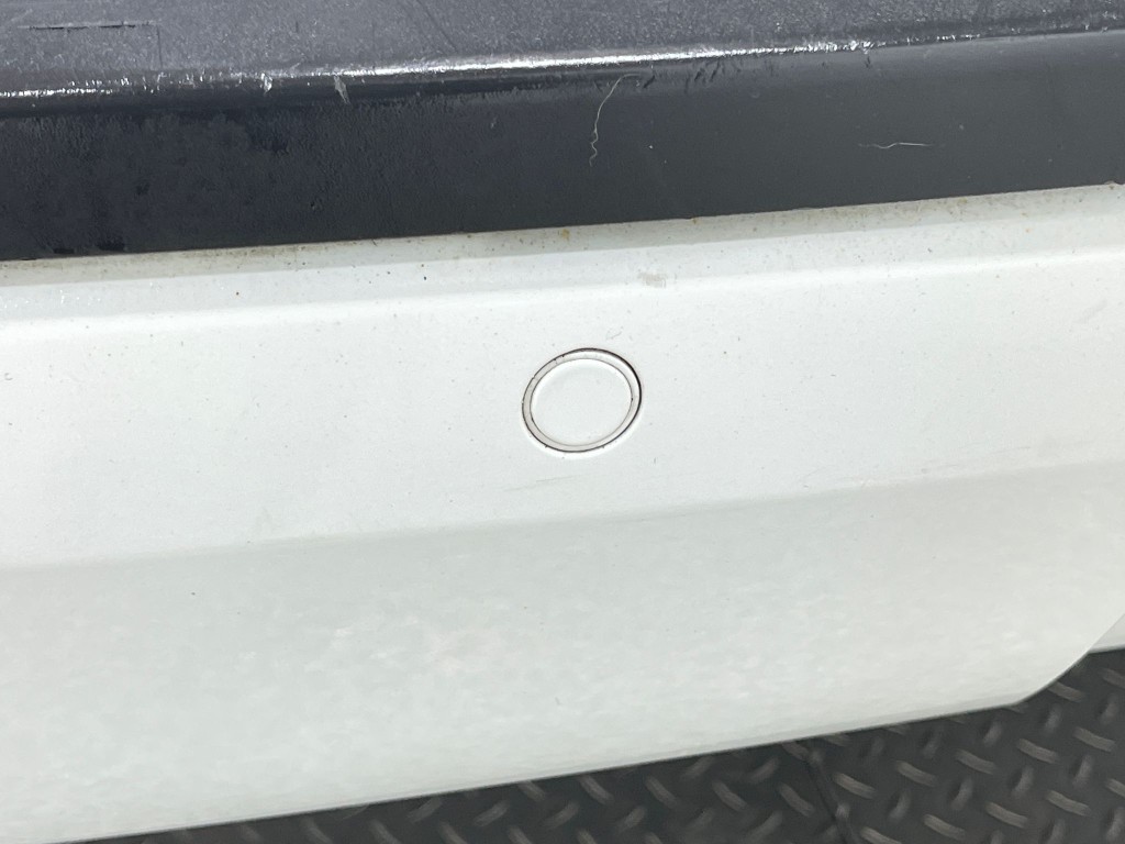 2018 Chevrolet Suburban Image 14