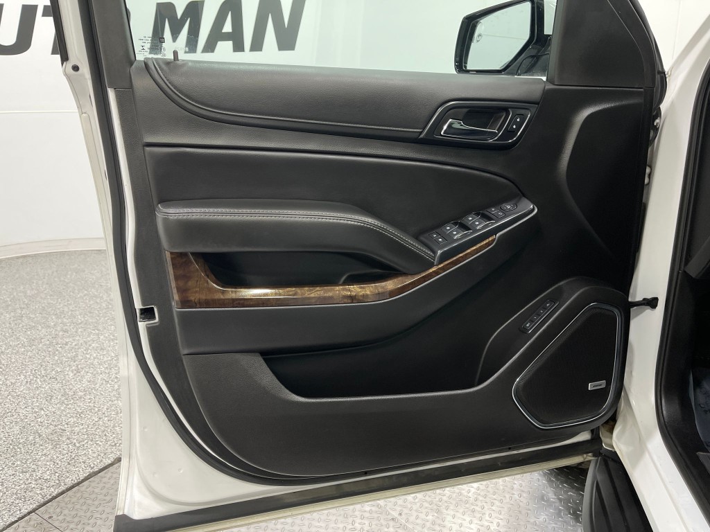 2018 Chevrolet Suburban Image 17