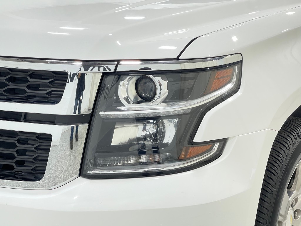 2018 Chevrolet Suburban Image 37