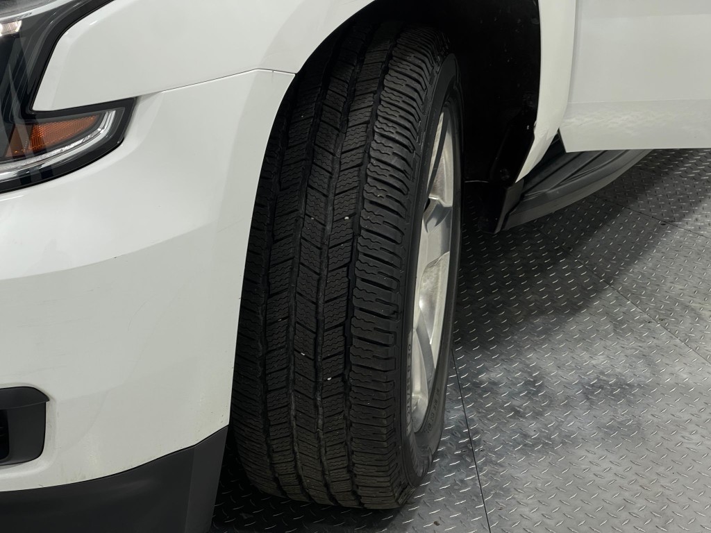 2018 Chevrolet Suburban Image 40