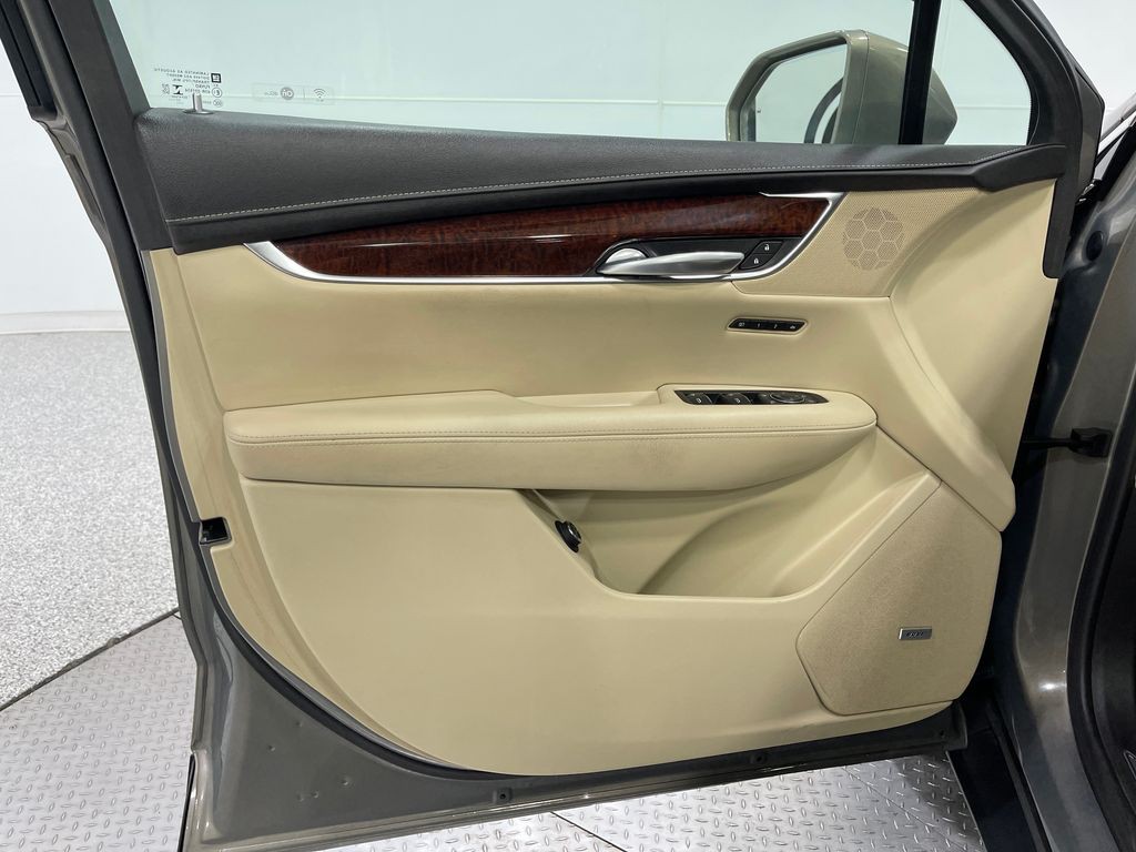 2018 Cadillac XT5 Image 16
