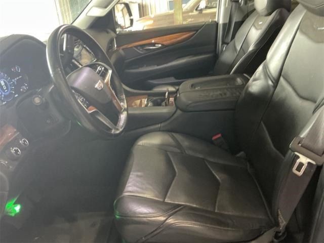 2017 Cadillac Escalade Image 5