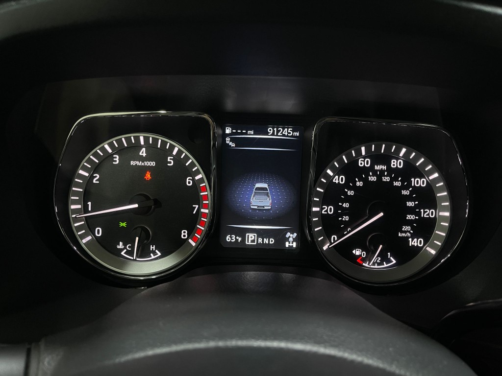 2017 Nissan Titan Image 22