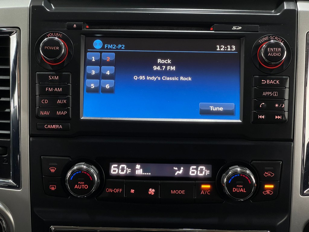 2017 Nissan Titan Image 23