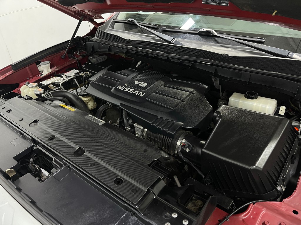 2017 Nissan Titan Image 26