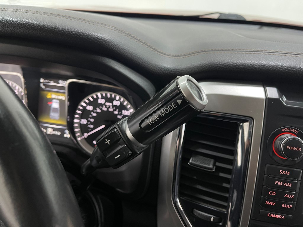 2017 Nissan Titan Image 27