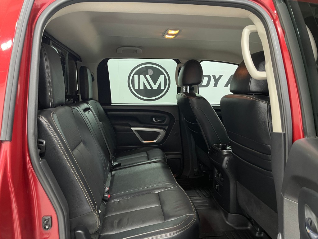 2017 Nissan Titan Image 29