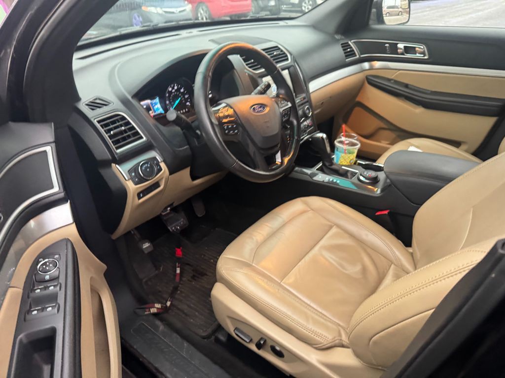 2016 Ford Explorer Image 5
