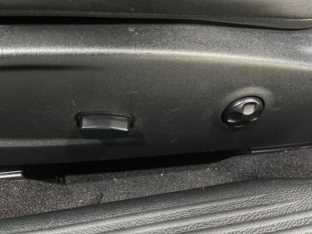 2020 Dodge Challenger Image 17