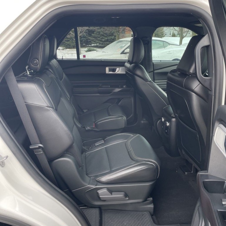 2020 Ford Explorer Image 13