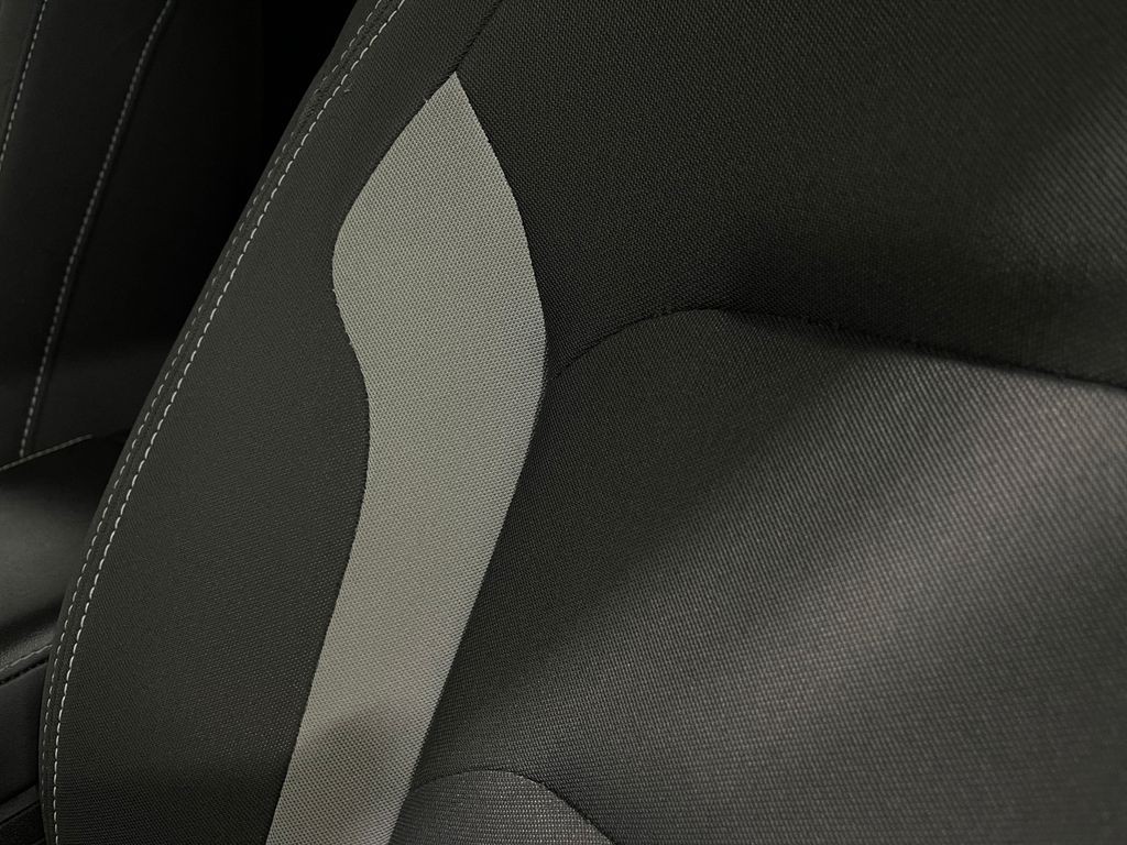 2019 Chevrolet Camaro Image 15