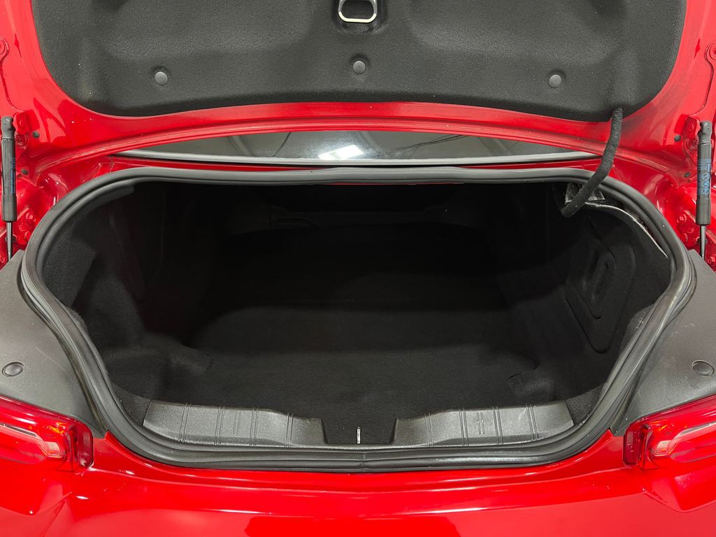 2019 Chevrolet Camaro Image 22