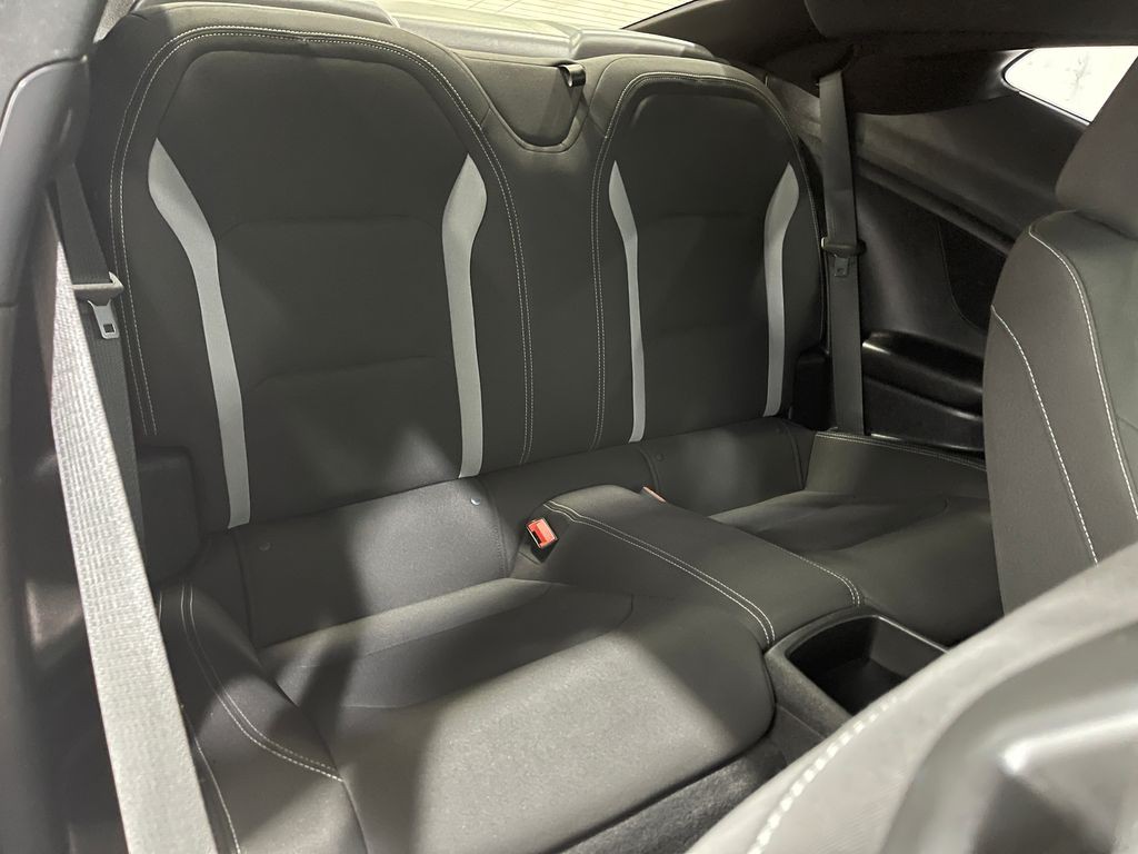 2019 Chevrolet Camaro Image 27
